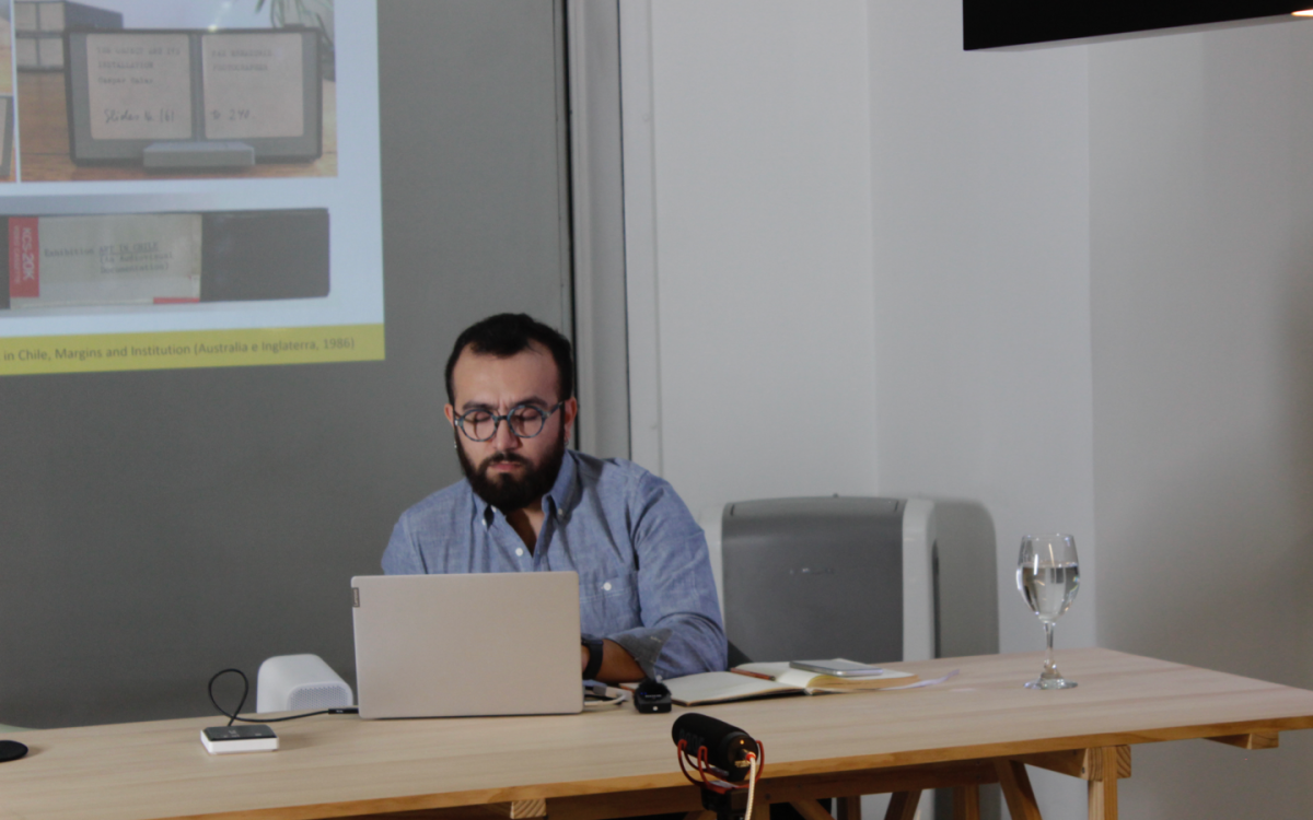 Del cuerpo al archivo. Foto, video y libro-performance en Chile (1973-1990)