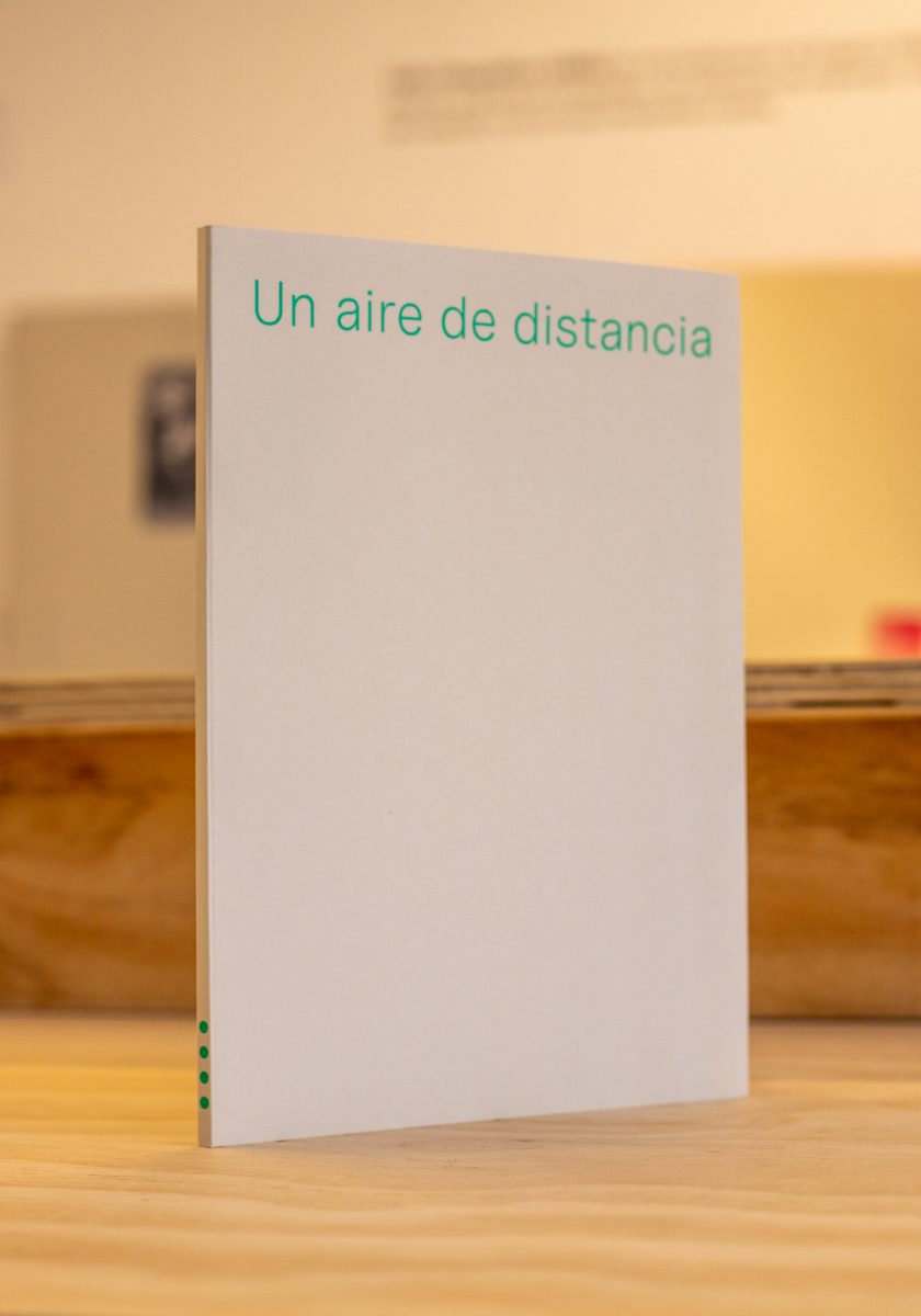 Un aire de distancia