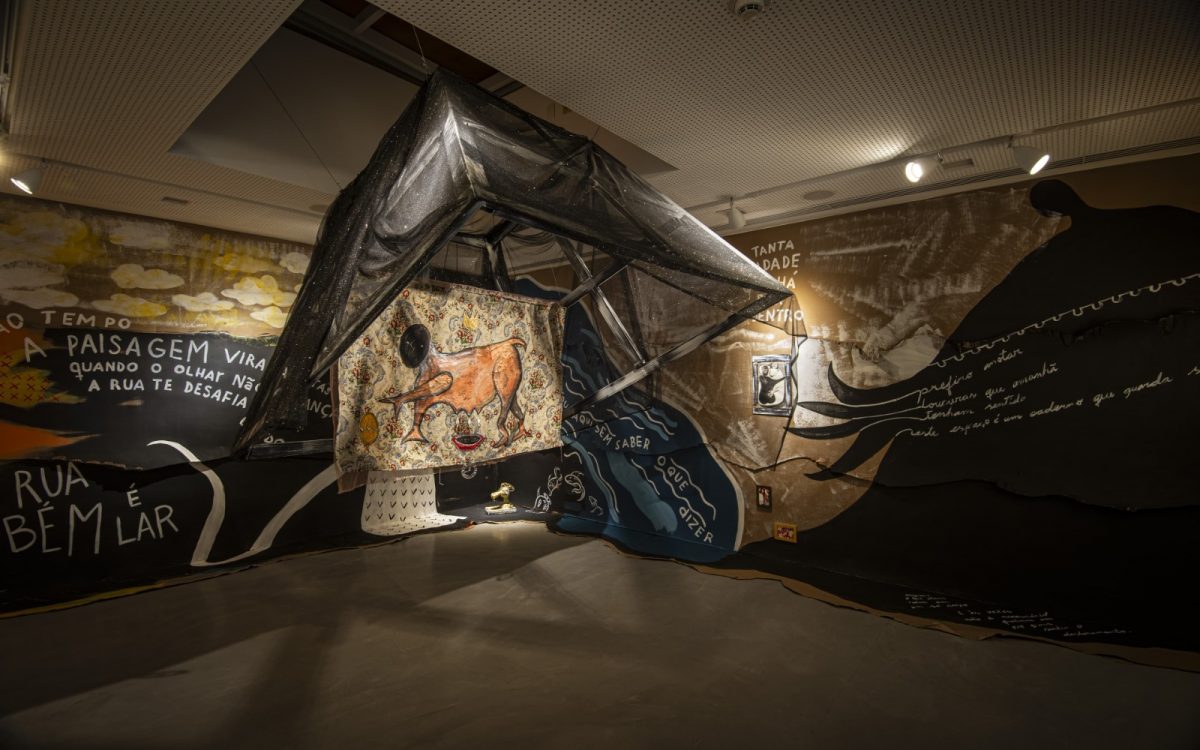 Conversatorio en torno al libro “Desbordar el cauce. Diálogos con artistas contemporáneas”